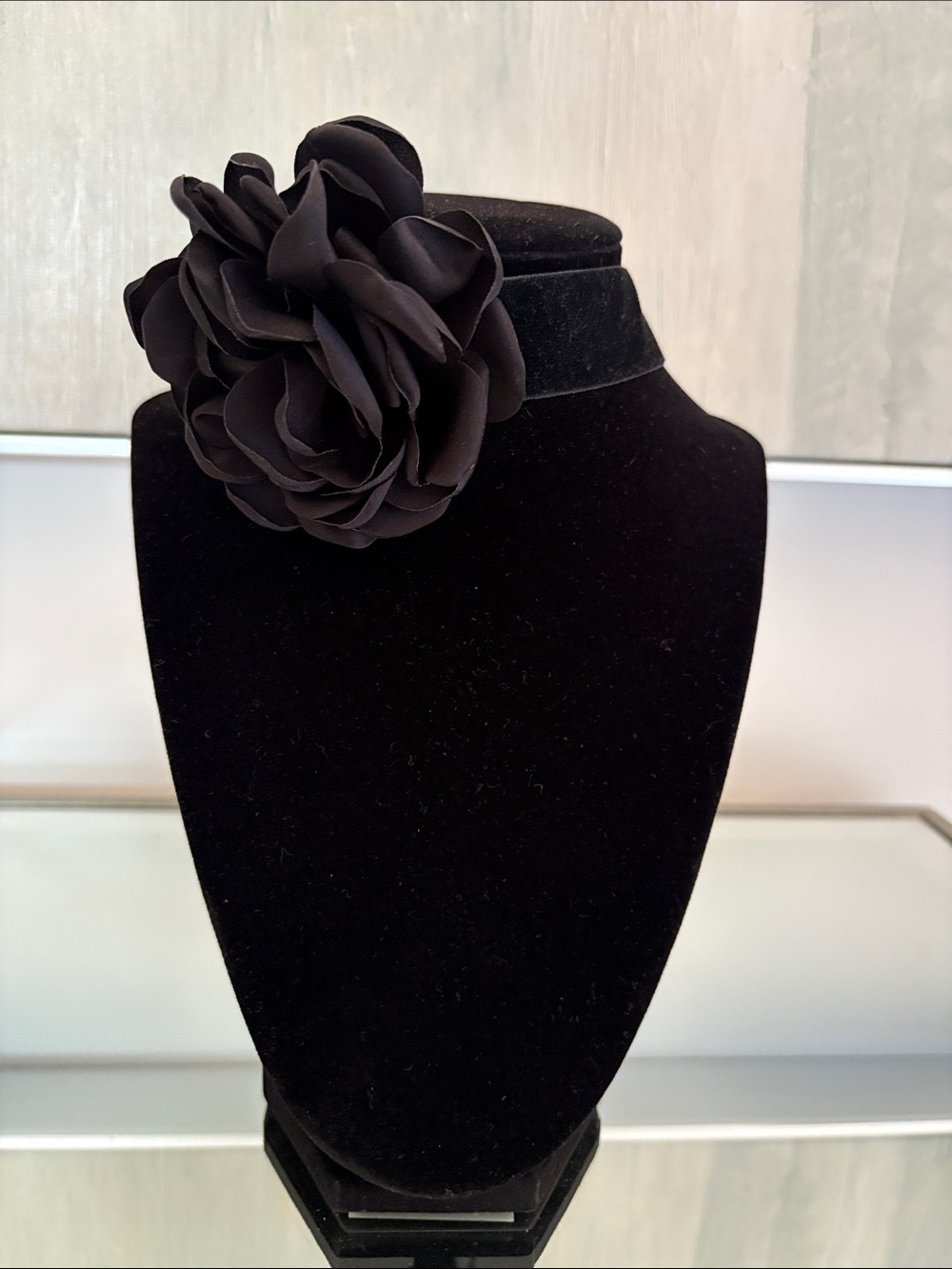 Black Floral Choker Necklace - Women's Accessory